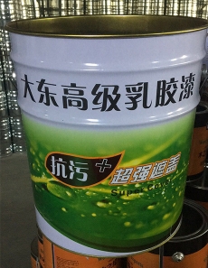 乳膠漆鐵桶